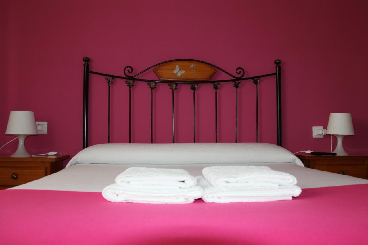 Venecia Bed&Breakfast Villafranca Del Bierzo Buitenkant foto