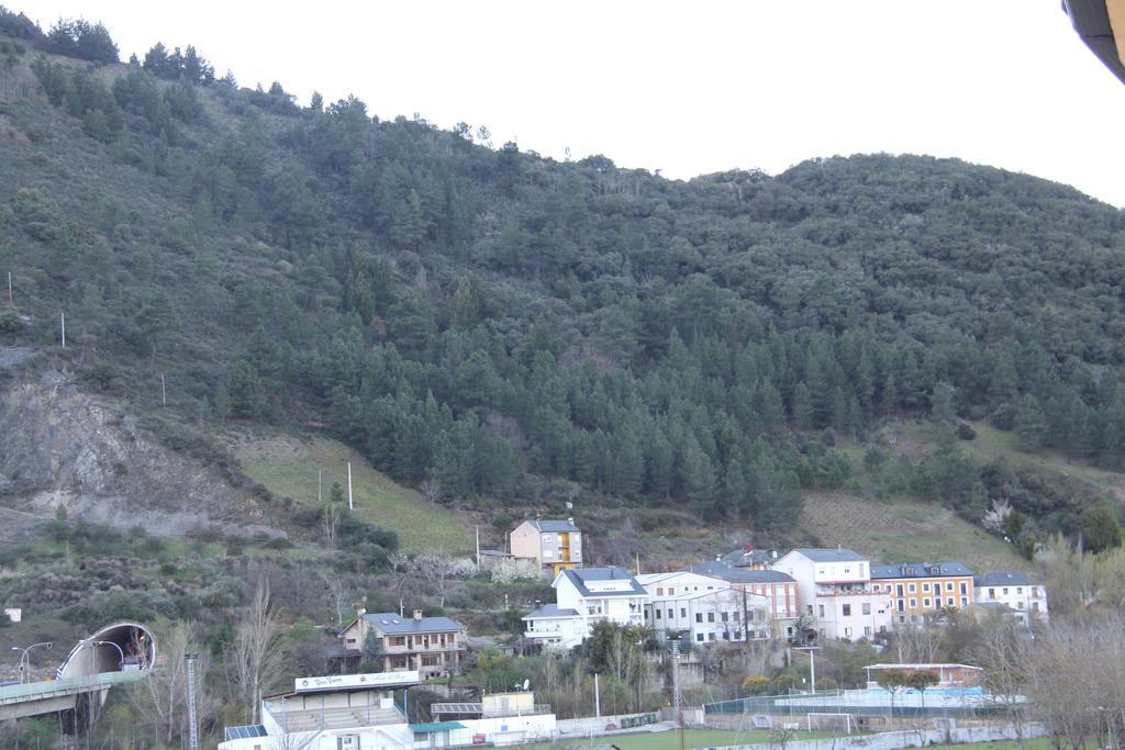 Venecia Bed&Breakfast Villafranca Del Bierzo Buitenkant foto