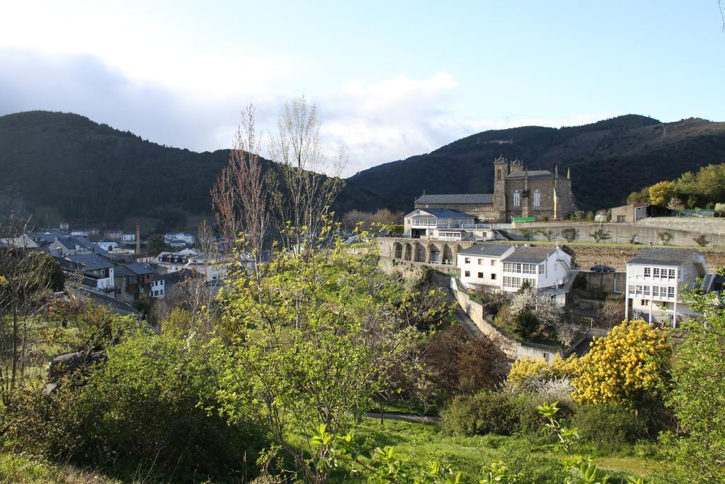 Venecia Bed&Breakfast Villafranca Del Bierzo Buitenkant foto
