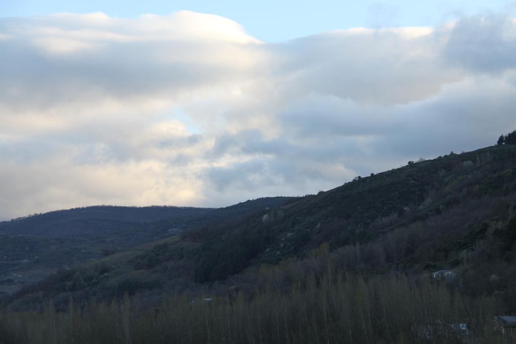 Venecia Bed&Breakfast Villafranca Del Bierzo Buitenkant foto