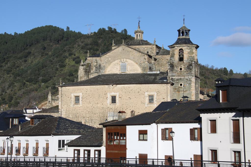 Venecia Bed&Breakfast Villafranca Del Bierzo Buitenkant foto